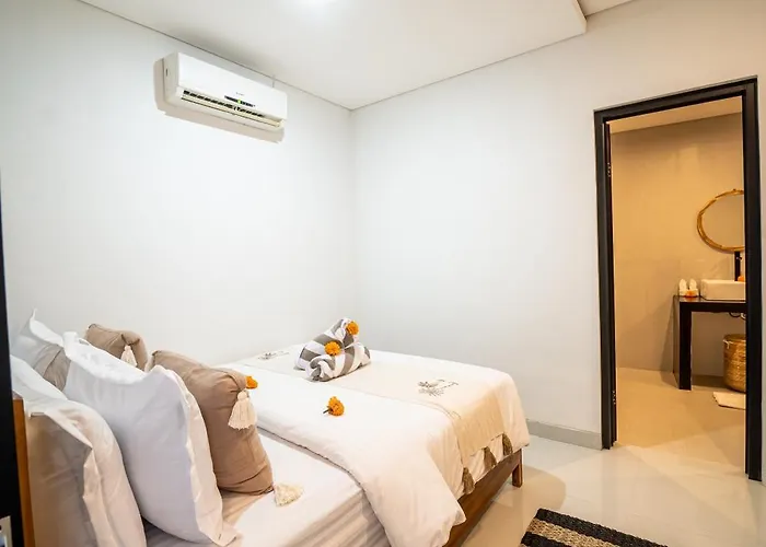 Villa Brand New Caracola Seminyak